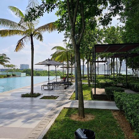 Retreat At Cybersquare Lägenhet Cyberjaya Exteriör bild